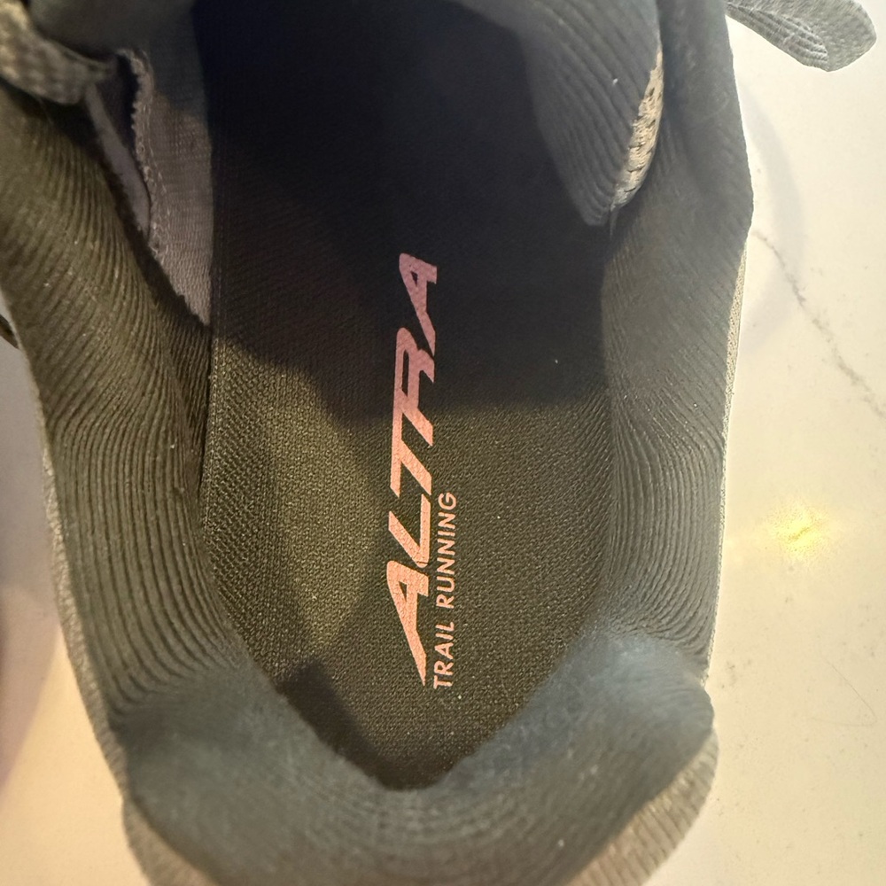Altra Women's Lone Peak Trail Runners Dusty Olive - Picture 6 of 9